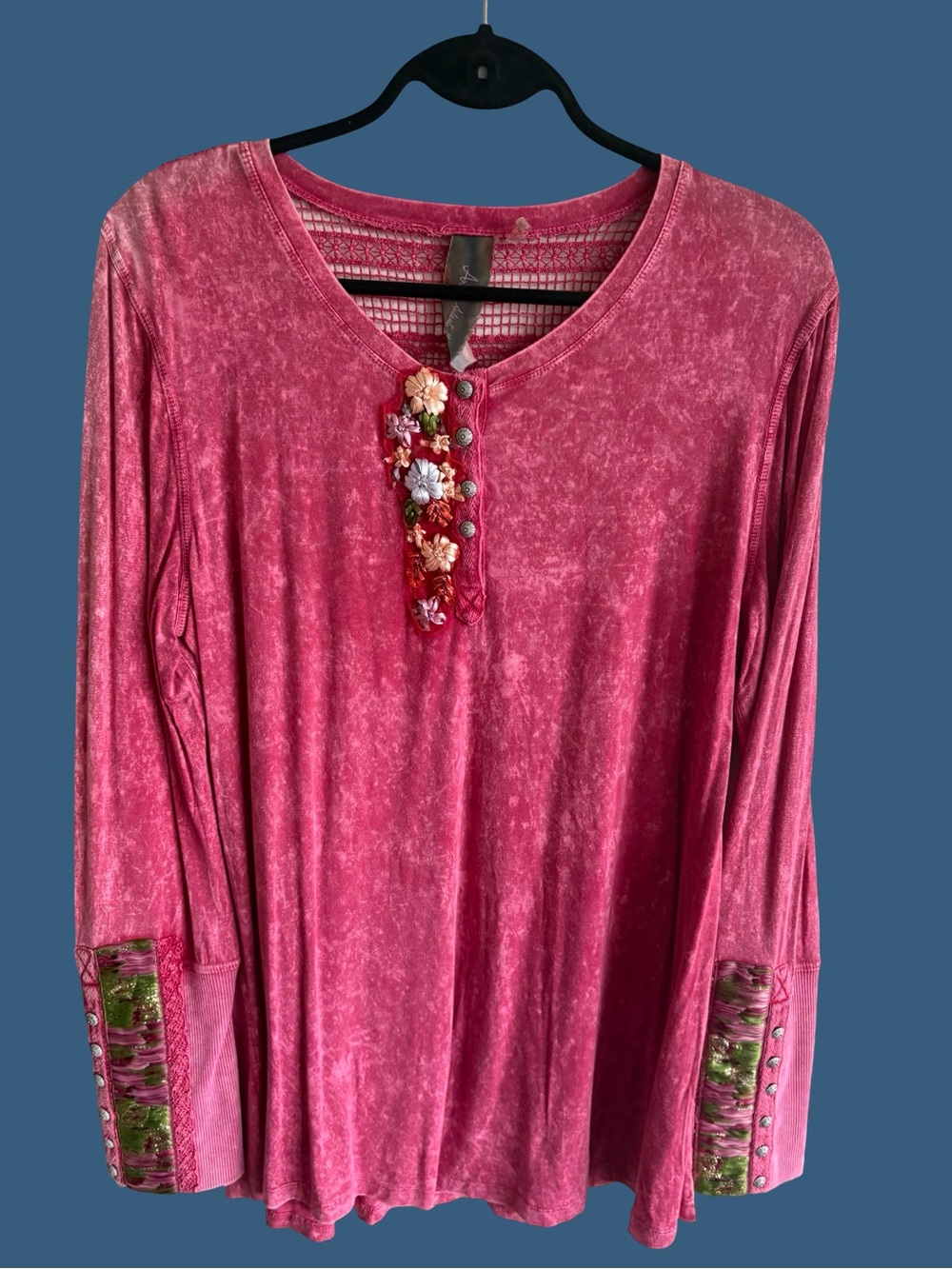 Women's Floral-Embellished Pink Long-Sleeve Top